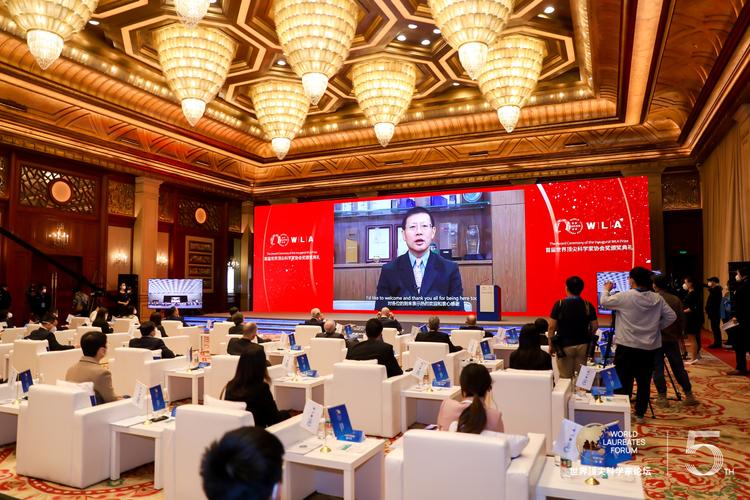 沈南鹏致辞顶科协大奖 跨学科和交叉领域的科技突破已成主流